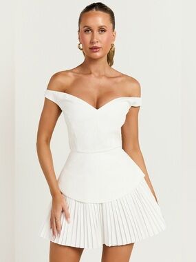 NWT Showpo IZARA MINI DRESS